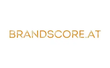 Das Bild zeigt den Text BRANDSCORE.AT in orangefarbenen Gro&szlig;buchstaben auf wei&szlig;em Hintergrund.