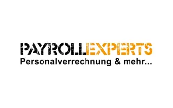 Das Bild zeigt den Text PAYROLL EXPERTS in einer fetten, gest&ouml;rten Schrift, mit PAYROLL in schwarz und EXPERTS in orange. Darunter steht Personalverrechnung & mehr... in schwarzen Buchstaben auf wei&szlig;em Hintergrund.