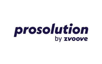 Das Bild zeigt den Logo-Text prosolution by zvoove in fetter, dunkelblauer Schrift auf wei&szlig;em Hintergrund.