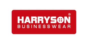 Logo f&uuml;r Harryson Businesswear mit wei&szlig;em Text auf einem roten Rechteck. Das O in Harryson ist so gestaltet, dass es wie ein Knopf aussieht, und das Wort Businesswear ist darunter in kleineren Buchstaben geschrieben.