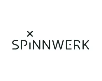 Schwarzer Text mit dem Schriftzug SPINNWERK in Gro&szlig;buchstaben und einem stilisierten X &uuml;ber dem ersten I, auf wei&szlig;em Hintergrund. Die Schrift ist modern und abgerundet.